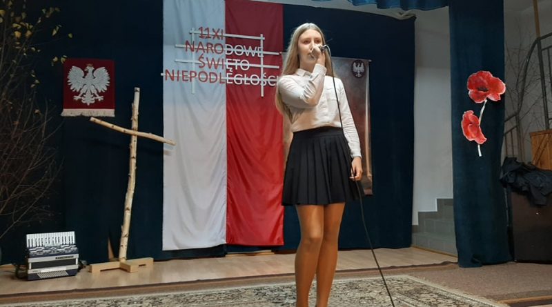W Domu Ludowym zaprezentowali się laureaci gminnych eliminacji do „XIV Powiatowego Konkursu Polskiej Pieśni Patriotycznej’